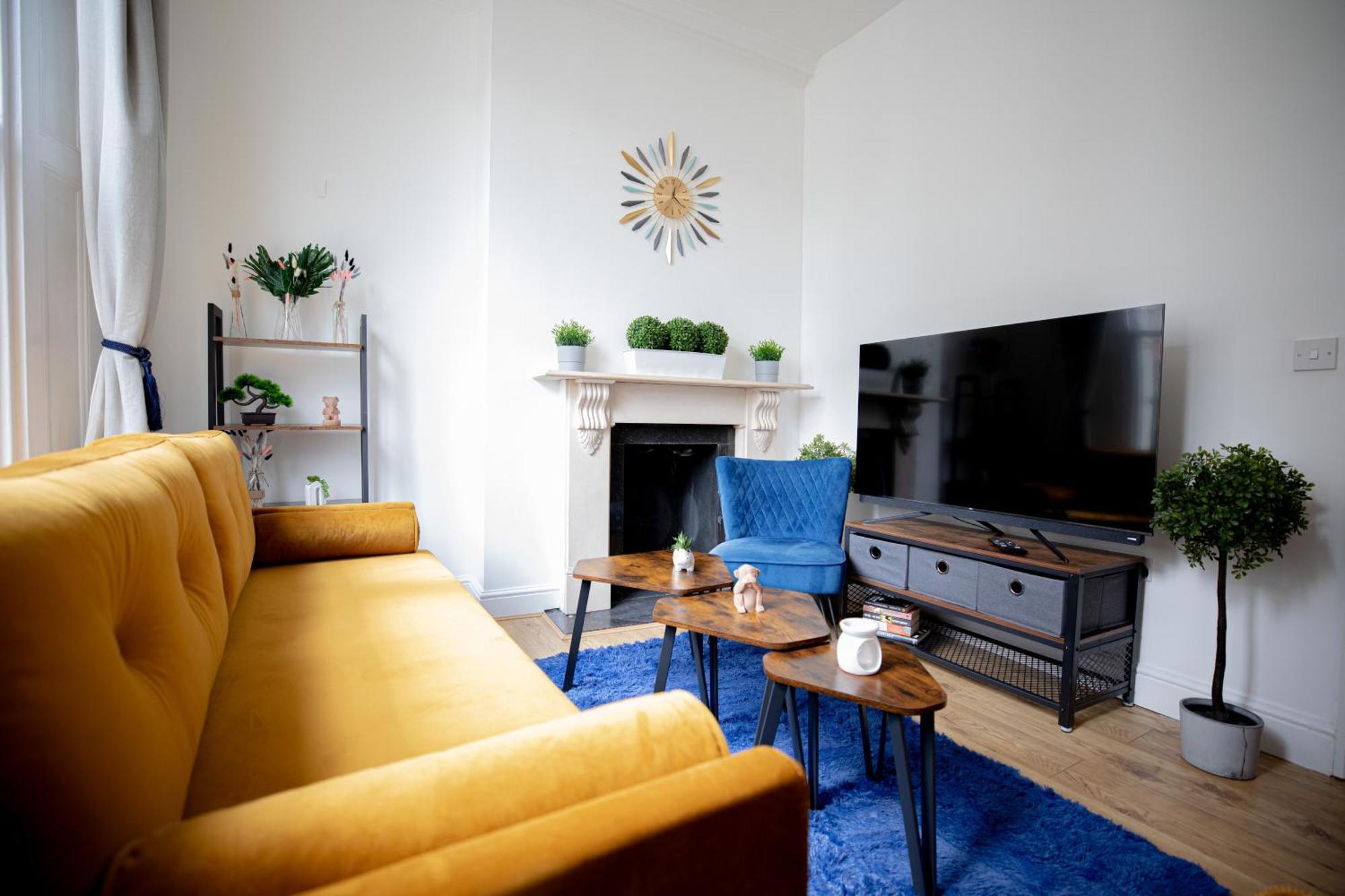 Perfect Location 4Bed 2 Bath Spacious Apartment Лондон Екстер'єр фото
